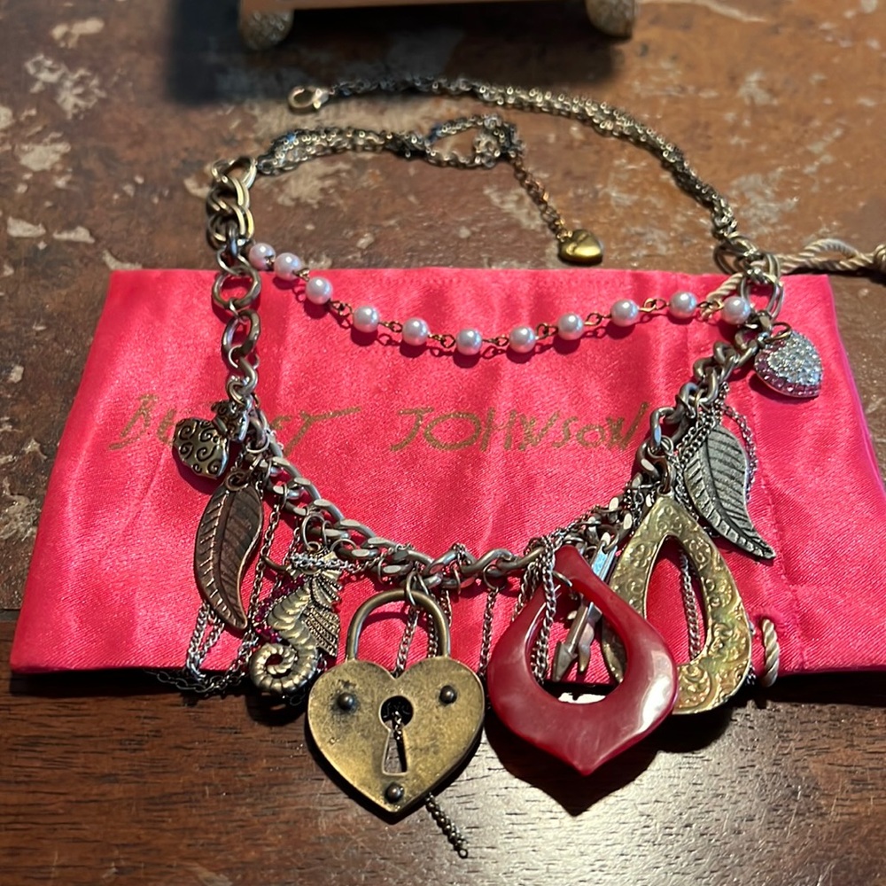 Betsy Johnson Locket Heart Seahorse Dove Seahorse vintage Necklace; RARE!!